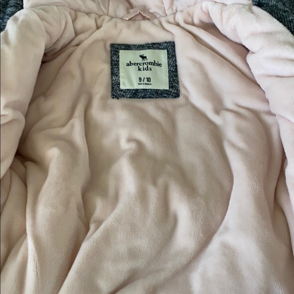 Practically new jacket - Picture 2 of 3